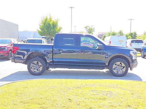 2023 Ford F-150 Lightning XLT