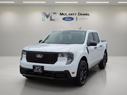 Oxford White 2025 Ford Maverick XLT