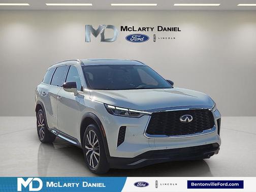Majestic White 2025 INFINITI QX60 SENSORY