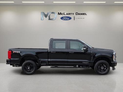 Black Metallic 2026 Ford F-250 XL