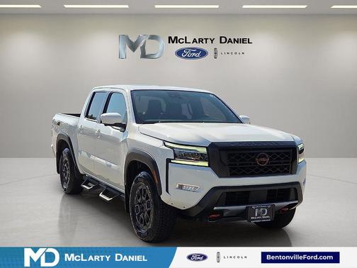 Glacier White 2022 Nissan Frontier PRO-4X