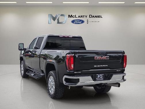 Onyx Black 2022 GMC Sierra 3500 SLT