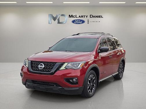 2020 Nissan Pathfinder SL