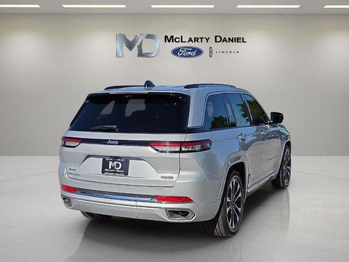 Silver Zynith 2024 Jeep Grand Cherokee Overland