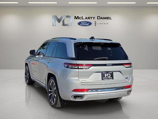 Silver Zynith 2024 Jeep Grand Cherokee Overland