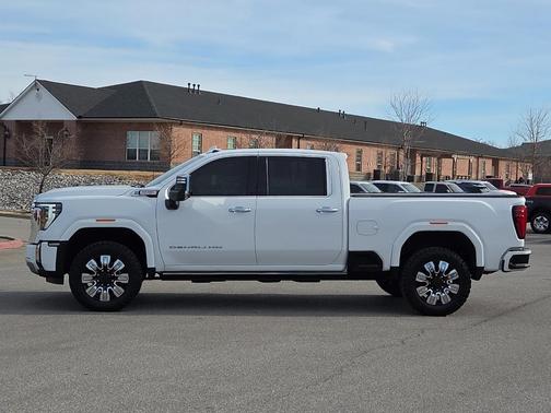 2024 GMC Sierra 2500 Denali