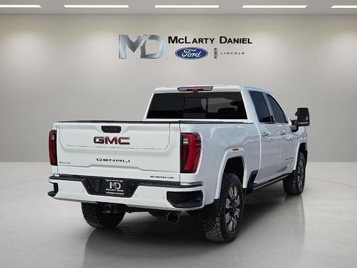 2024 GMC Sierra 2500 Denali