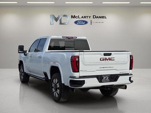 2024 GMC Sierra 2500 Denali
