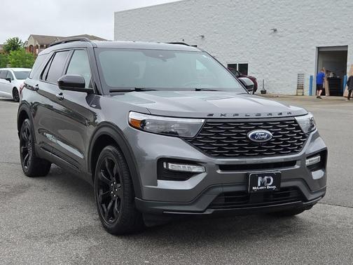 Carbonized Gray Metallic 2023 Ford Explorer ST-Line