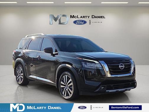 2022 Nissan Pathfinder Platinum
