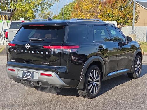 2022 Nissan Pathfinder Platinum