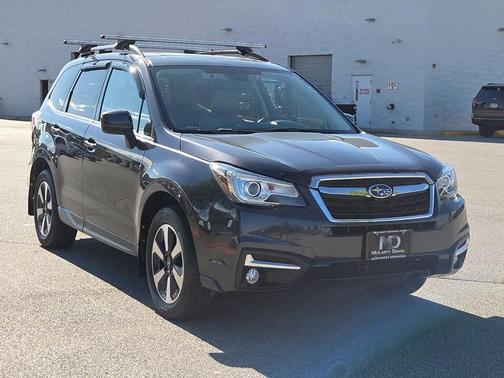 Dark Gray Metallic 2018 Subaru Forester 2.5i Limited