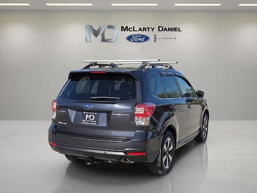 Dark Gray Metallic 2018 Subaru Forester 2.5i Limited