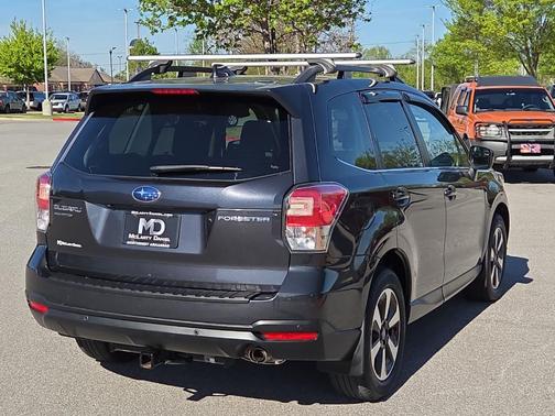 Dark Gray Metallic 2018 Subaru Forester 2.5i Limited