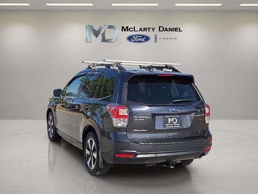 Dark Gray Metallic 2018 Subaru Forester 2.5i Limited