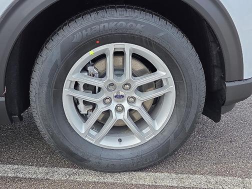 White Metallic 2026 Ford Explorer Active