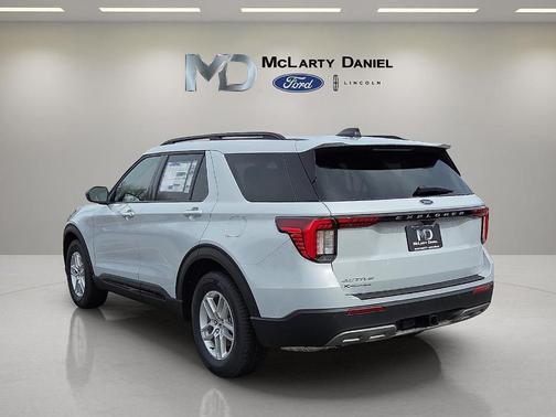 Space White Metallic 2026 Ford Explorer Active
