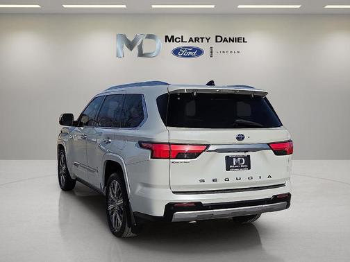 2023 Toyota Sequoia Capstone
