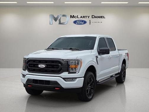 Oxford White 2023 Ford F-150 XLT