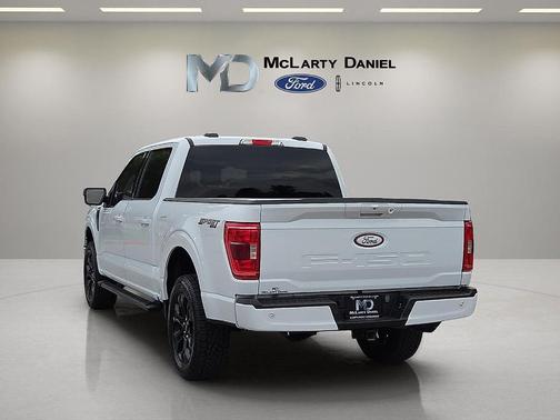 Oxford White 2023 Ford F-150 XLT