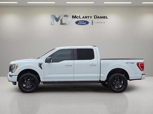 Oxford White 2023 Ford F-150 XLT