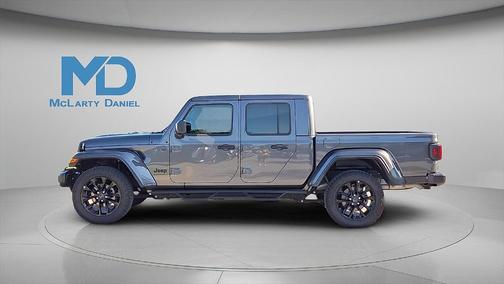 2024 Jeep Gladiator Nighthawk