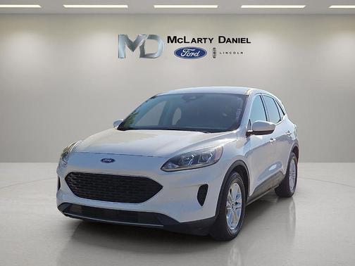 Oxford White 2020 Ford Escape SE