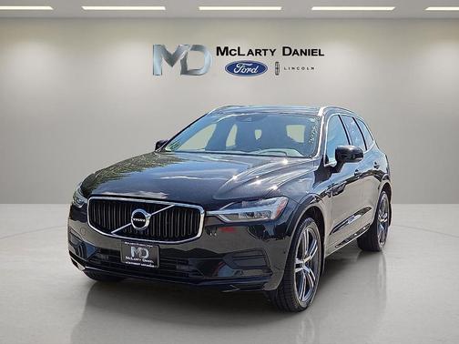 Onyx Black Metallic 2018 Volvo XC60 T6 Momentum