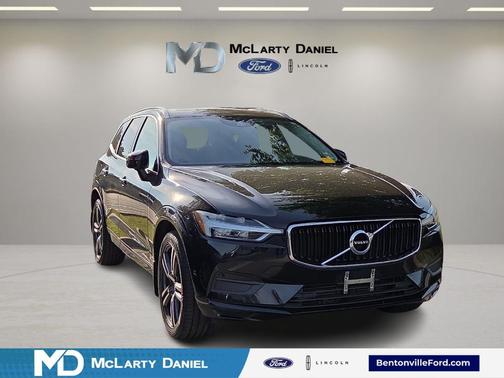 Onyx Black Metallic 2018 Volvo XC60 T6 Momentum