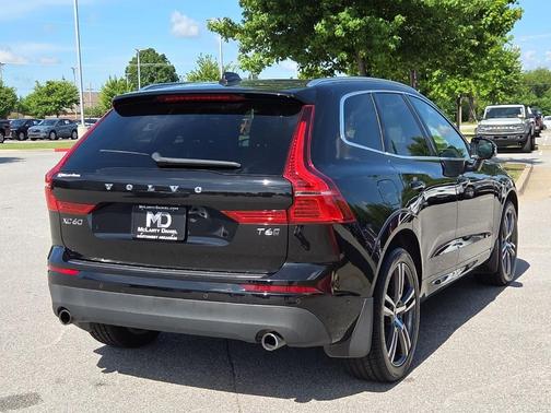 Onyx Black Metallic 2018 Volvo XC60 T6 Momentum