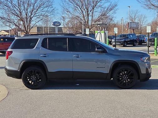 2022 GMC Acadia SLT