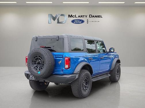 Blue Metallic 2026 Ford Bronco Big Bend