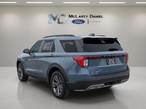Vapor Blue Metallic 2026 Ford Explorer Active