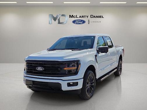 Oxford White 2026 Ford F-150 XLT
