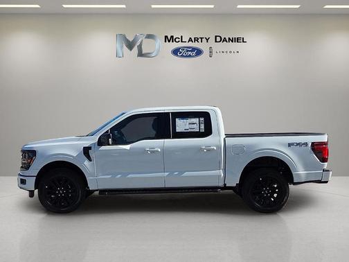 Oxford White 2026 Ford F-150 XLT