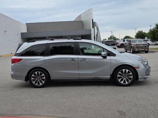 Lunar Silver Metallic 2021 Honda Odyssey EX-L