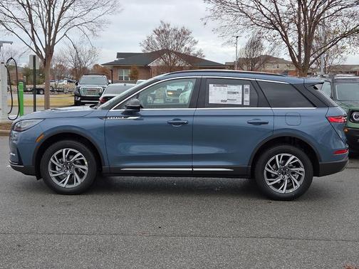 2026 Lincoln Corsair Premiere