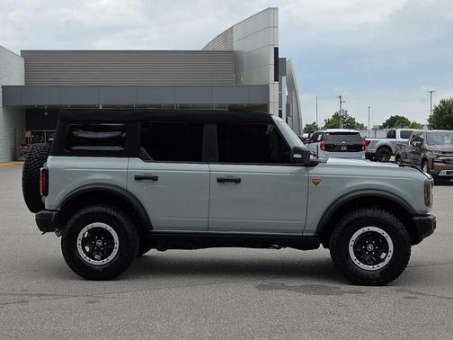 Cactus Green / Gray 2023 Ford Bronco Badlands