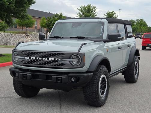 Cactus Green / Gray 2023 Ford Bronco Badlands