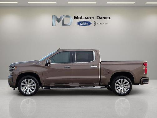 Metallic 2019 Chevrolet Silverado 1500 High Country