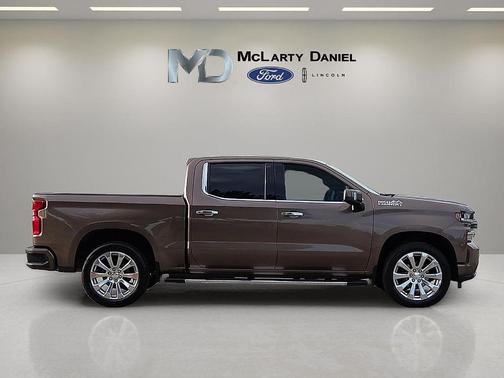 Metallic 2019 Chevrolet Silverado 1500 High Country