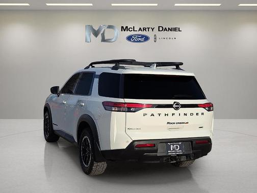 2023 Nissan Pathfinder Rock Creek