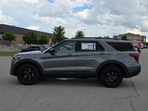 Carbonized Gray Metallic 2026 Ford Explorer Tremor