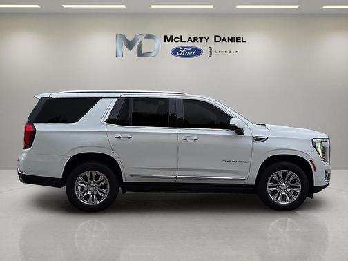 White Frost Tri-Coat 2025 GMC Yukon Denali