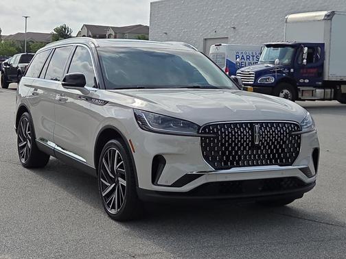 Pearl Metallic 2025 Lincoln Aviator Reserve AWD