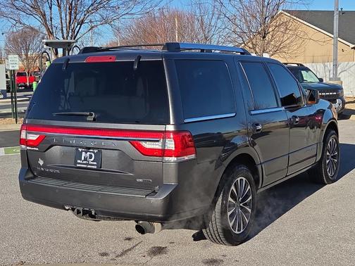 2015 Lincoln Navigator Base