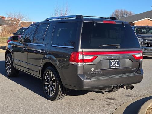 2015 Lincoln Navigator Base