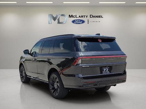 Starlight 2026 Lincoln Navigator Reserve