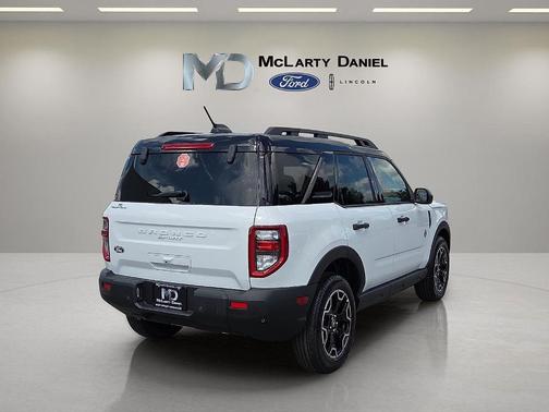 Oxford White 2026 Ford Bronco Sport Outer Banks