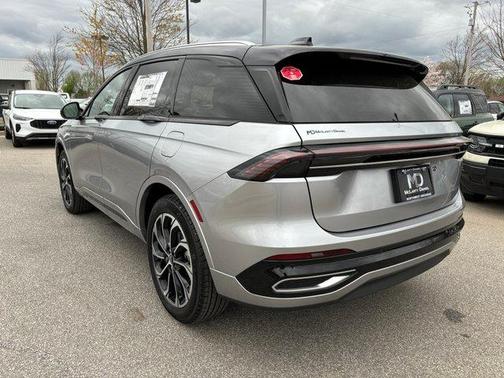 2025 Lincoln Nautilus Reserve